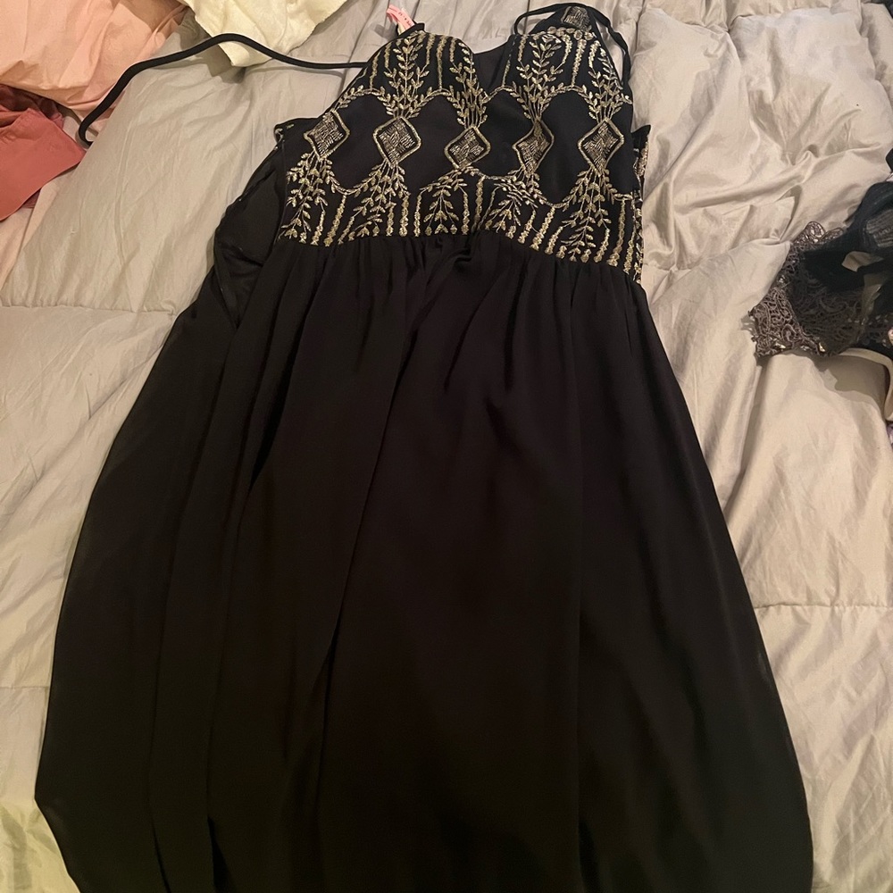 Formal long dress - Picture 1 of 1